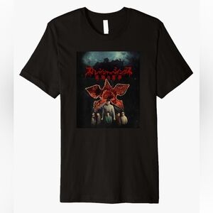 Netflix Stranger Things Group Shot Kanji Premium T-Shirt Men’s Size Large (NWOT)